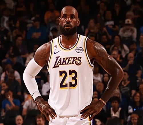 22分7板9助！26分6板8助！老詹卢卡刷爆纪录，湖人28分狂胜勇士