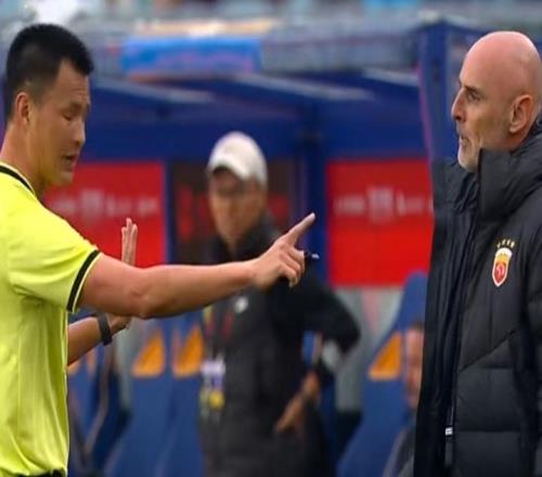 超级杯三连败!上海海港开门黑,跨季4战0进球,两度中柱武磊复出