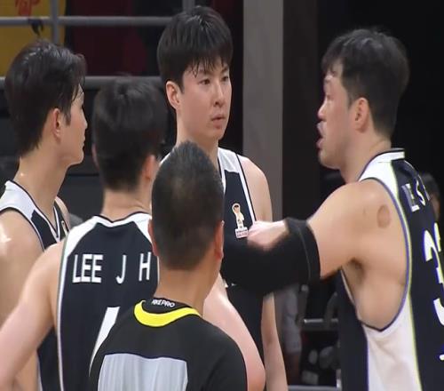 遭2连败！中国男篮vs中国台北还未开打，1个喜讯传来，日本送助攻