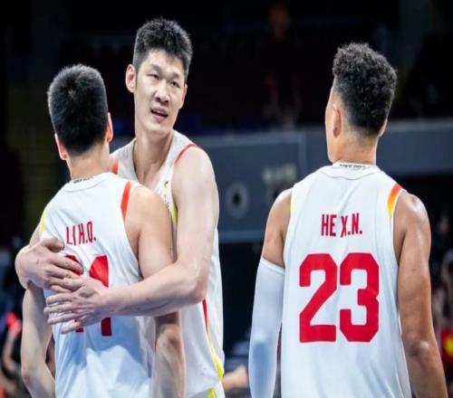 18投13中砍35分18板！胡金秋这2战太稳了：男篮新一哥就是他