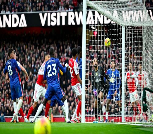 德比大战12对方后卫进3球压哨绝平被吹11.6亿豪门吞近7轮首败