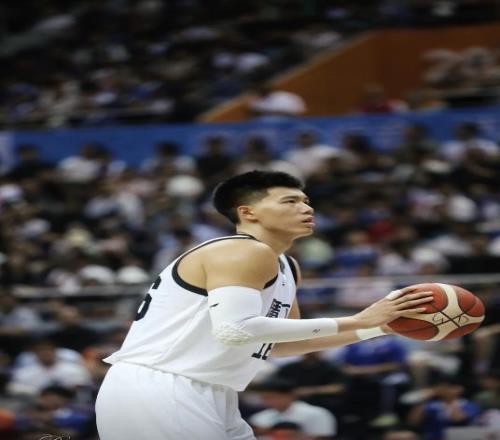 中国男篮逆转夜最差劲之人：失误被换下仅出场30秒