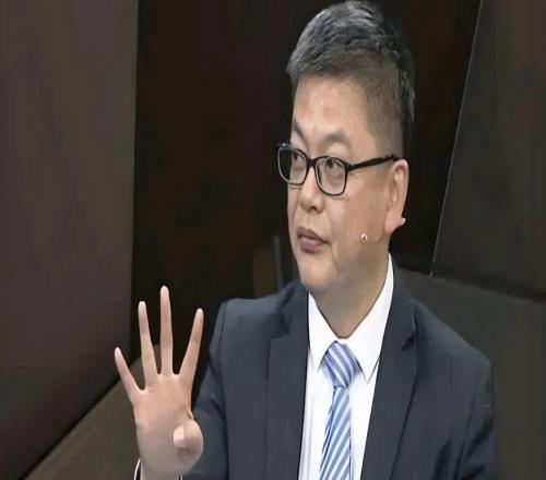 2连胜！苏群中肯点评，指出了男篮赢球的3大原因