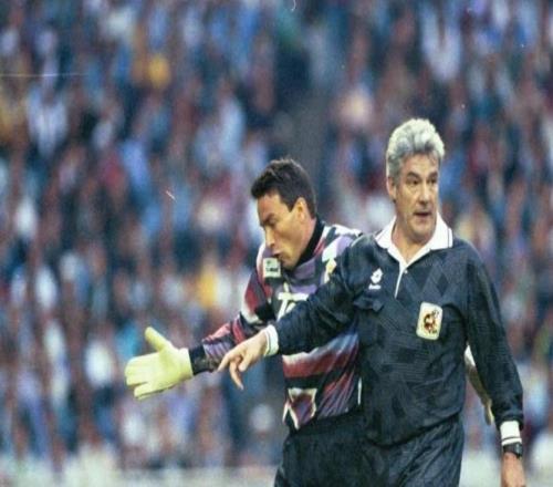 前皇马门将布约：我比卡西更强，但我不如前巴萨门将巴尔德斯