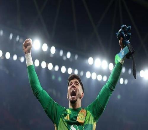 邮报：曼联冬窗拒绝贝西克塔斯对巴因迪尔报价，想留他当替补