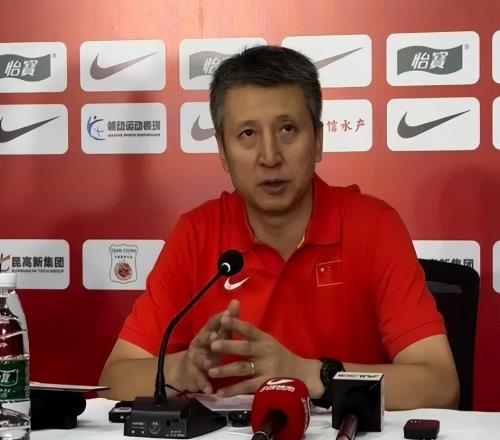 中国男篮重磅消息！主帅郭士强遭国际篮联审查，杨瀚森确认归队