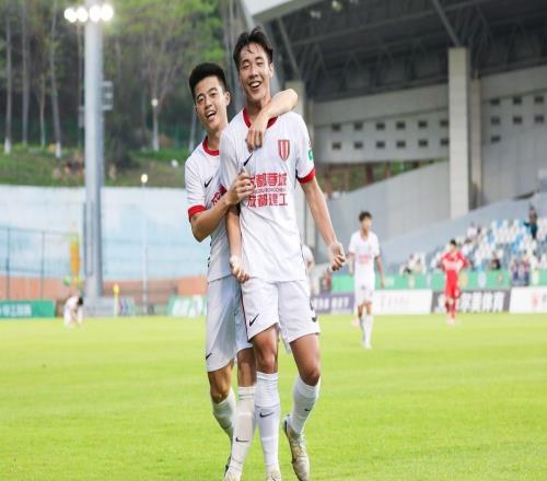 什么操作成都蓉城17岁新星刚拿到金童奖就离队，注册信息已变更