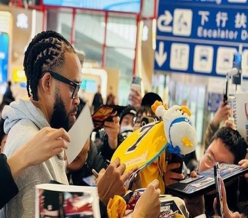 麦基：中国球迷为我疯狂向他们表达爱意会为北京男篮赢下很多比赛