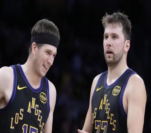 记者：湖人想打造独行侠2.0阵容，认可东契奇&里夫斯后场组合