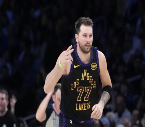 东契奇：我们以强硬方式回应了比赛与詹姆斯和里夫斯愈发默契