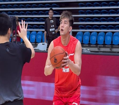 广州山东补赛赛前！郭艾伦复出，徐昕强化中投寻求蜕变！