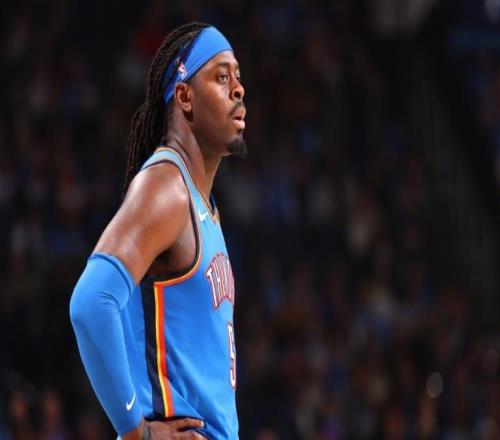 亚历山大26+8完爆布伦森，霍姆格伦创生涯新高，雷霆力克尼克斯