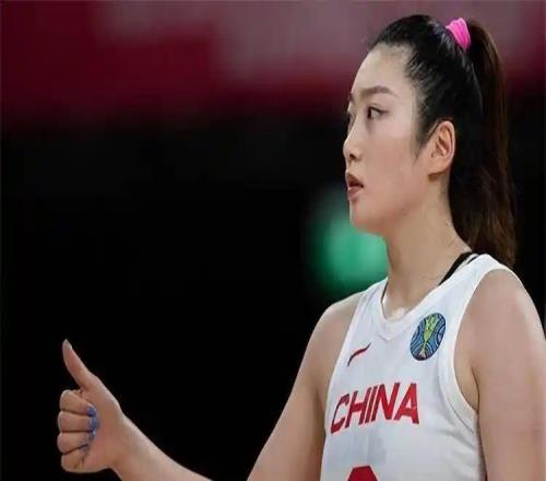 赢球还被骂我们错怪宫鲁鸣了！这场球有价值，但女篮确实在啃老