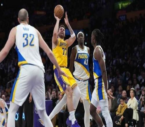 詹皇缺阵他更狂！东契奇首节飙22分，三节44分提前下班打爆步行者