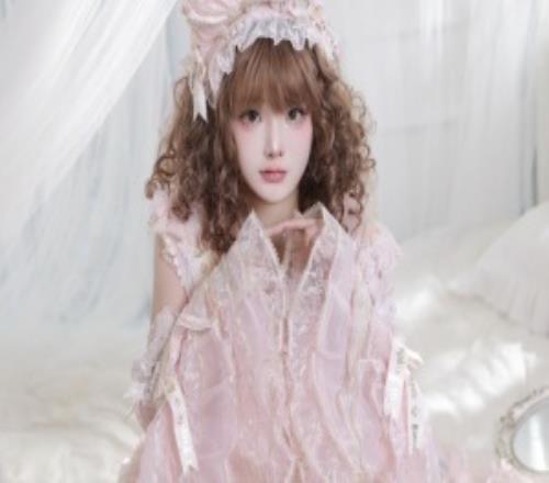 小虞姬：奶油情况其实和bo差不多也是有把柄被人威胁了但他不敢站出来坦白