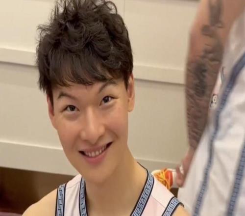 王哲林打趣：明年全明星我也要当扣篮王，三分大赛也可以参加