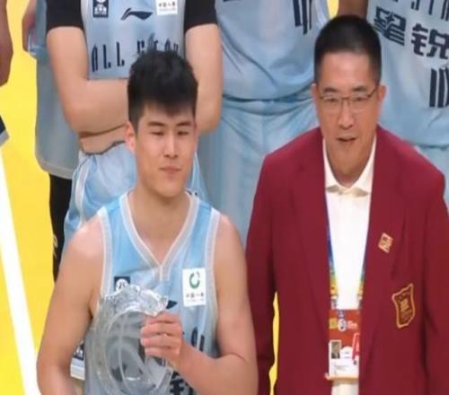 陈家政轰26+6夺MVP！星锐队大胜大学生联队