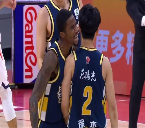 北京四国手+上海三巨头+广厦王炸！CBA新规逼疯广东，夺冠没戏了