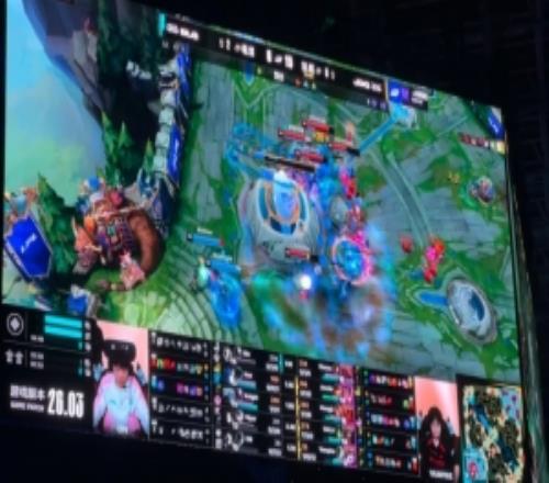 媒体人：这把JDG对线期处理挺好的V神露露杜杜级别的保护