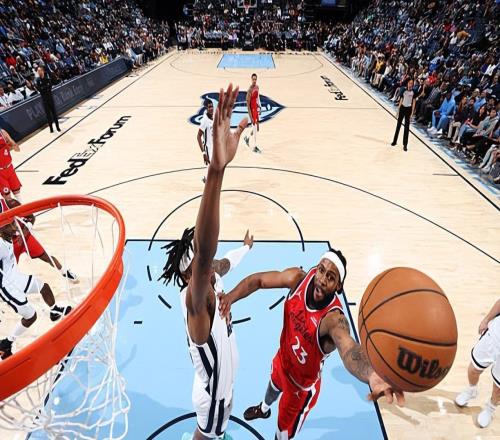 抓住机会打出两双数据，快船内线新援有机会扮演更重要的角色