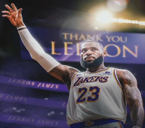 60+12！湖人双核干翻尼克斯！真不给詹姆斯面子