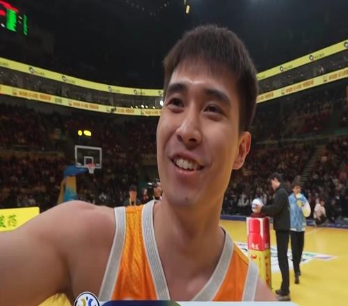 又稳定又有速度！胡明轩加赛夺CBA三分大赛冠军！