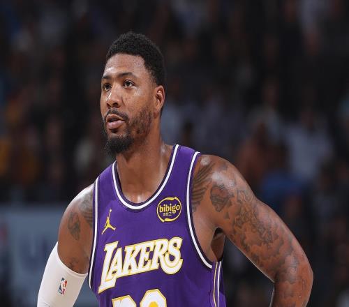 全用到防守了！斯玛特10中1仅得5分正负值+27冠绝全场成幕后功臣