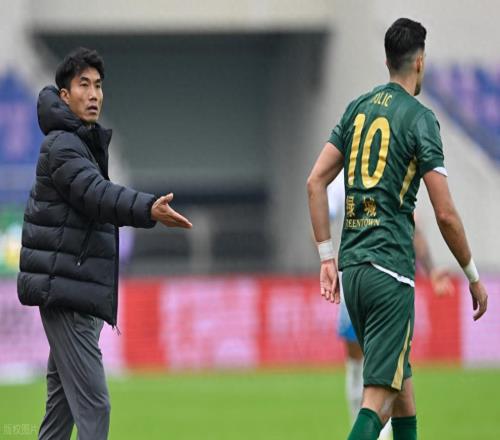 郑智执教中超首秀打几分优缺点鲜明，胆大有魄力，引发球迷热议