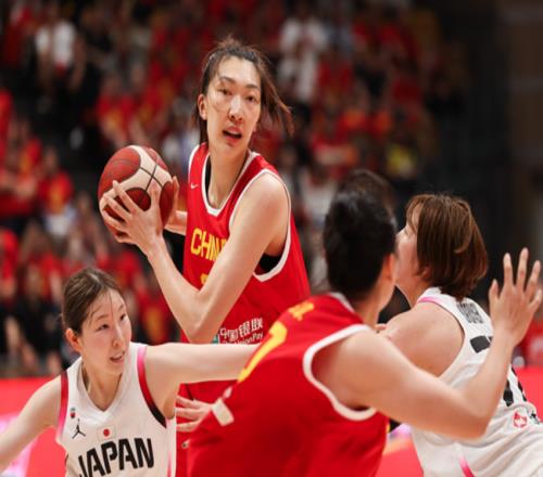 中国女篮世界杯资格赛12人名单出炉：韩旭李月汝领衔刘禹彤落选