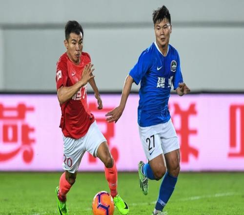 30年交情！申花发布于汉超在广州队荣耀时刻，曾借出基地联手抗港