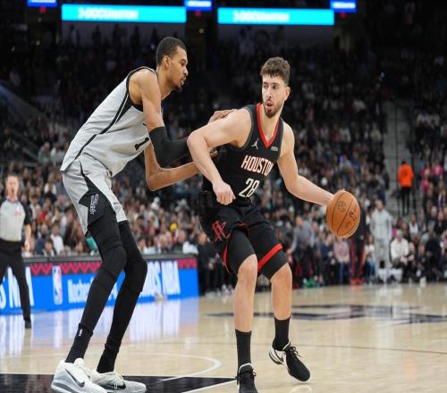 被文班亚马完全压制，申京一问题凸显，队记灵魂拷问