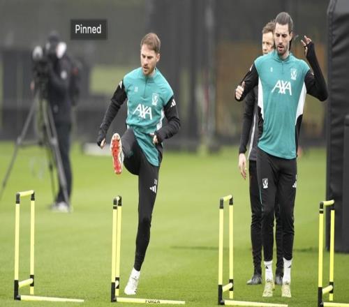 此前疑似膝盖受伤的麦卡利斯特参加了赛前训练，小基耶萨缺席