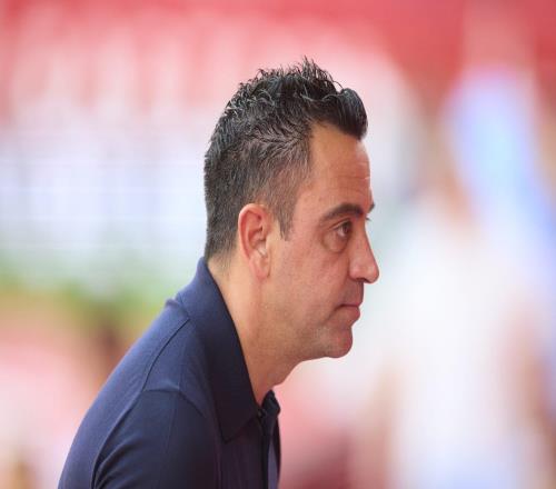 巴萨权力风暴,哈维公开点名幕后人物