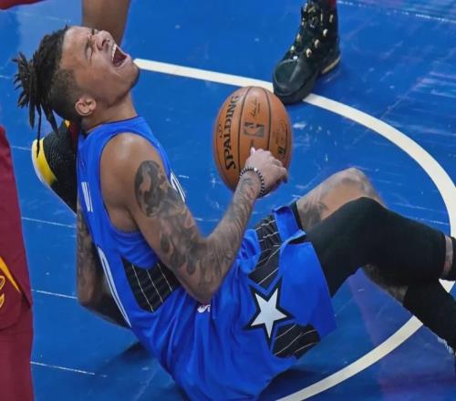 富尔茨首秀！7中2仅得4分！欢迎回来，NBA状元