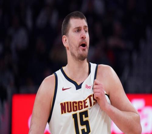 半场准三双定调！约基奇9+7+5助掘金紧咬雷霆，全能属性贯穿攻防