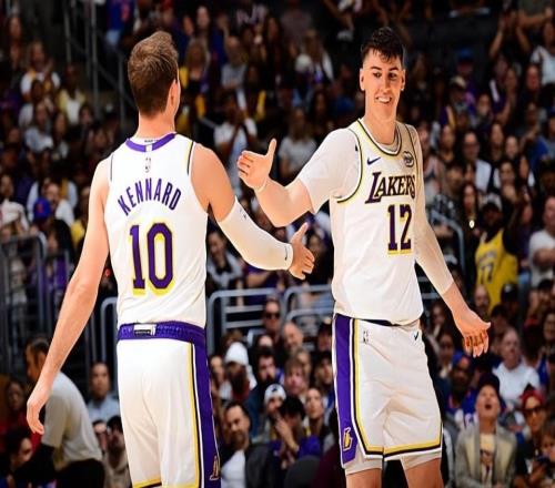 出场时间控制在1015分钟，湖人侧翼新星还是能起到一些作用的