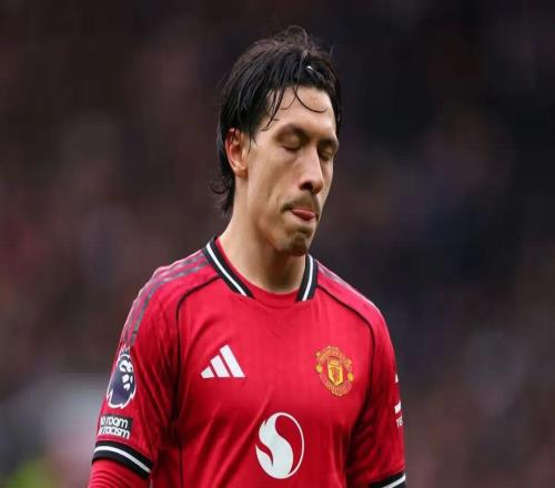 利马伤情反复恐无缘战维拉！曾因伤重想退役，或迫使曼联买范德芬