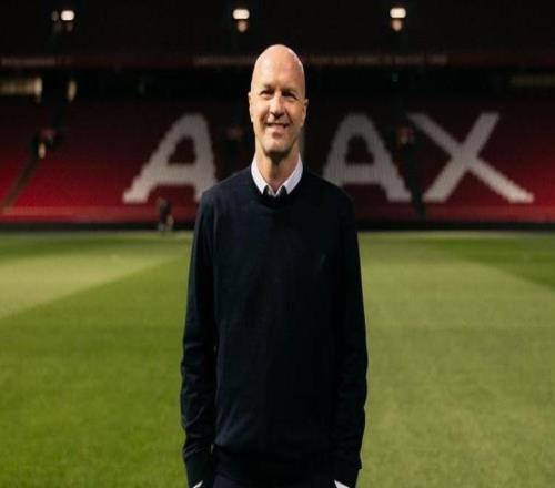 小克鲁伊夫：离开巴萨后我本能加盟皇马，但弗格森亲自邀请我