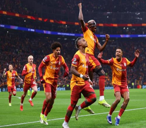 01！11！欧冠疯狂一夜，利物浦爆冷，巴萨压哨绝平，拜仁造惨案