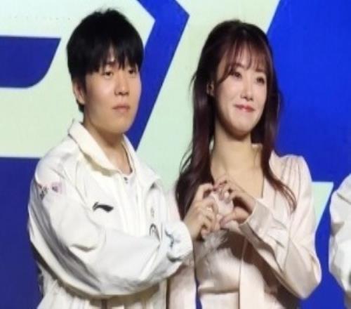 有预言家网友投稿疑似有人六天前就知晓Rookie与小钰分手内幕