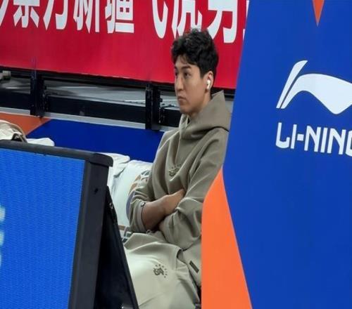 新疆队连遭打击！西尔扎提右膝前交叉韧带撕裂缺席本赛季剩余比赛