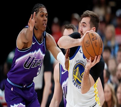 状态还在不断下降！勇士在今年夏天真的应该放弃这位替补控卫了