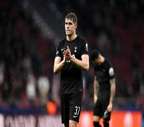 全员卧底热刺欧冠离大谱开场22分钟4次失误送礼22岁门将获0分