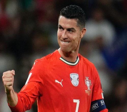 C罗效应震撼足坛！西乙球队粉丝跻身西班牙前五，阿尔梅里亚开心