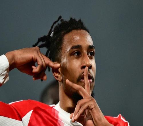 欧冠18决赛首回合综述：拜仁马竞大获全胜，利物浦爆冷失先机