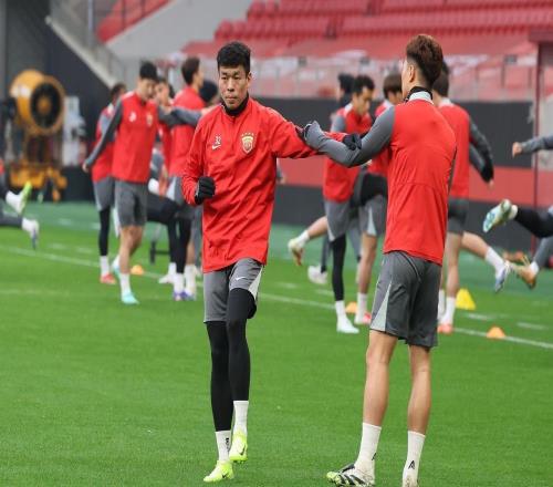 亚冠18决赛，澳超球队多打一人仍出局，中超收获大礼，保留3席位