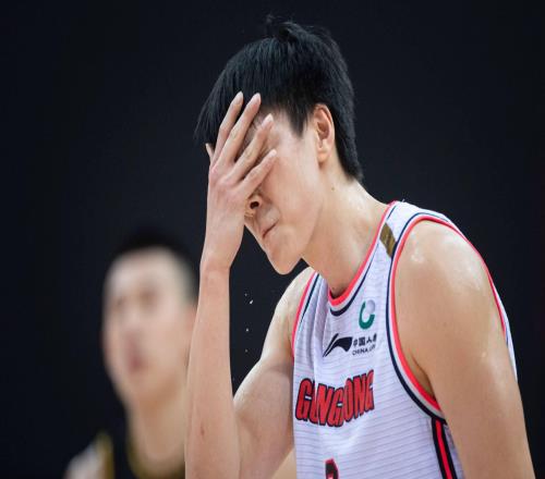 广东翻车辽宁惊险，最新积分榜如下，麦基五囧变五佳