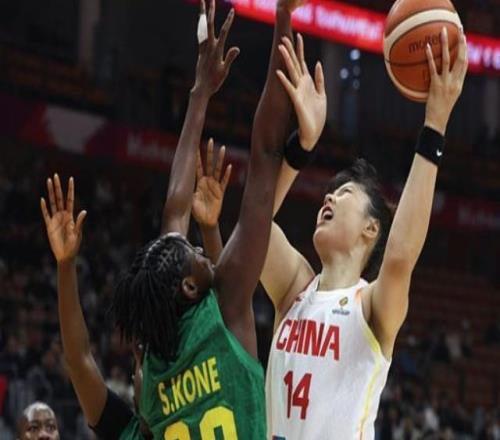 中国女篮世预赛取得开门红，李月汝回归首秀得分全队最高