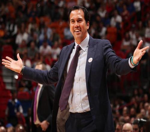 阿德巴约刷分争议！斯波被批不道德，另一豪门主帅却公开力挺