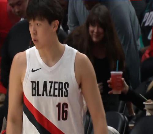 31分生涯新高！杨瀚森迎来赴美最强一战，这可是新亚洲第一中锋！